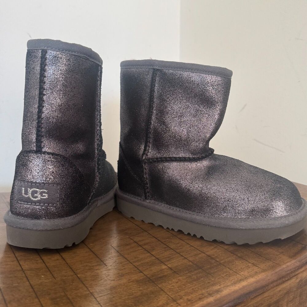UGG Kids 11 Metallic Classic Short Boots Gray Shimmer Shearling Cozy Casual